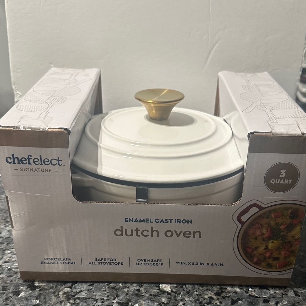 Chefelect White Enamel Dutch Oven with Gold Knob - 3 Quart